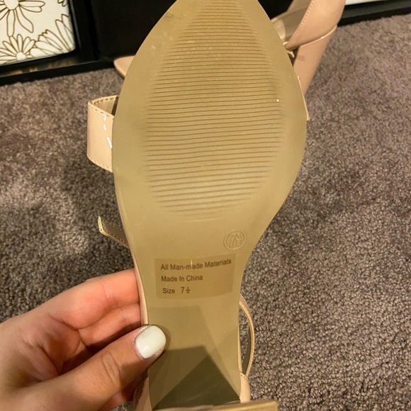 NWOT Nude block heeled heels - Picture 4 of 7